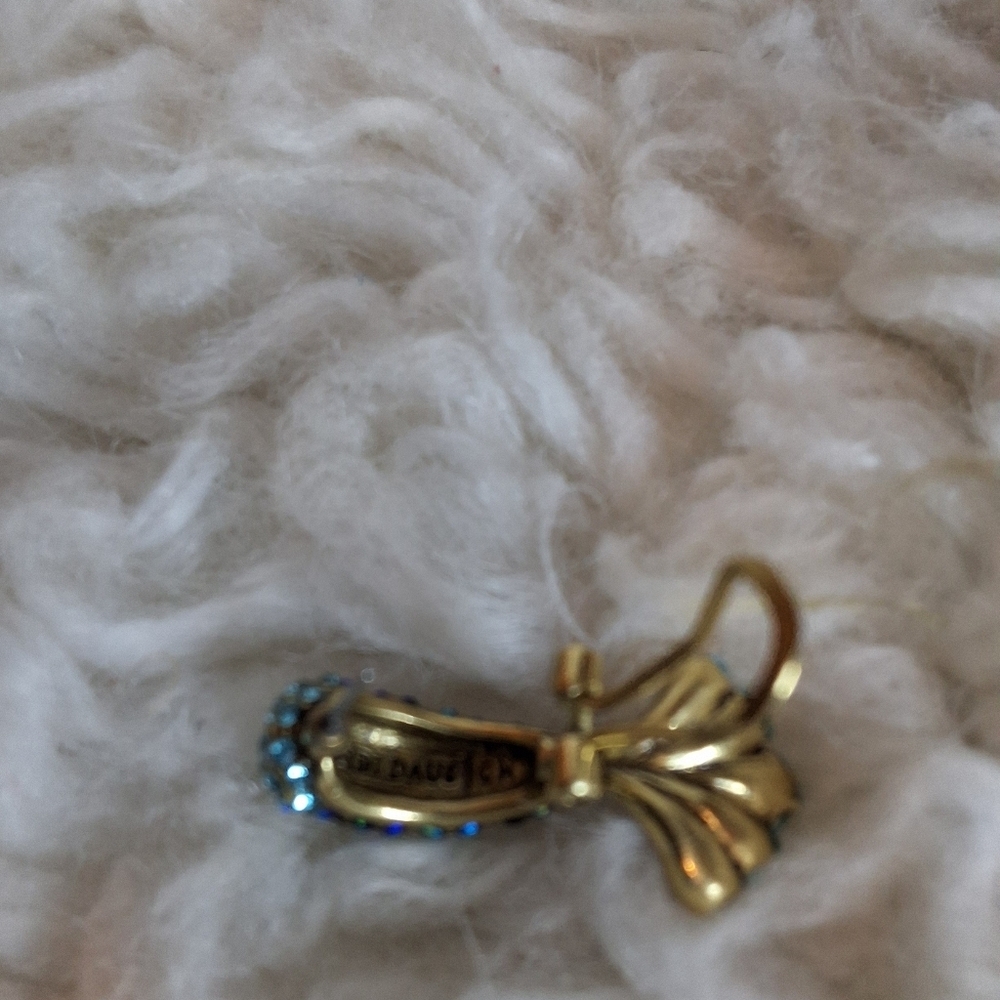 Heidi Daus Lobster Tails Crystal Statement Blue Crystal Pirerced Earrings NIB - Picture 8 of 10